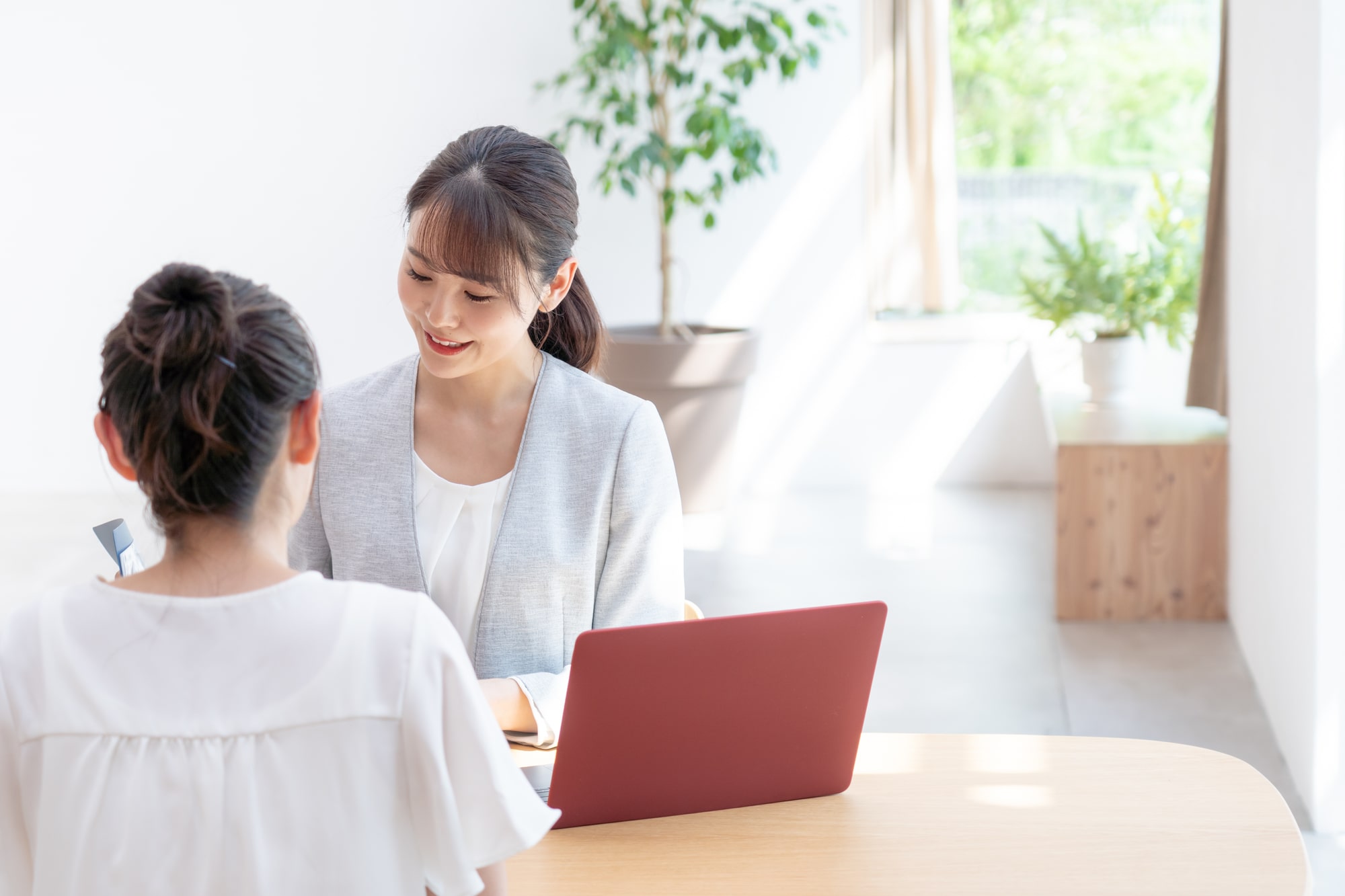 <span class="title">新生活を迎える方必見！一時的な家具レンタルにおすすめのサービス3選</span>